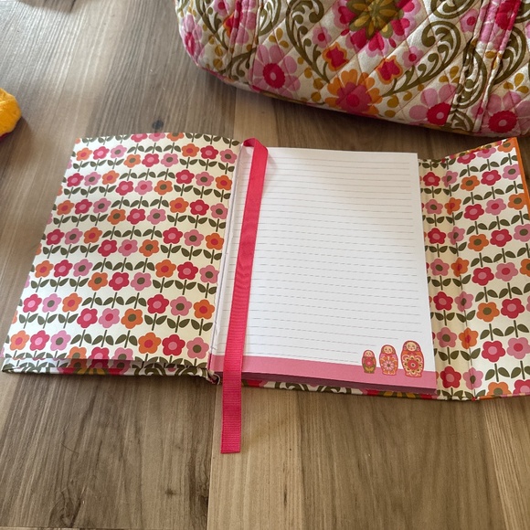 Vera Bradley set - Picture 4 of 7